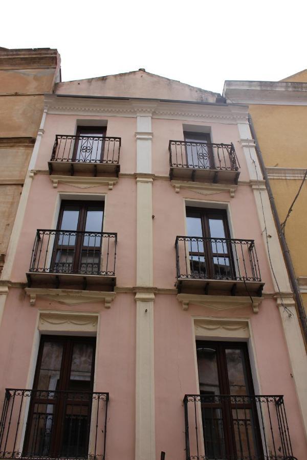 Via Cavour 19, Appartamento Del Conte Iglesias Zewnętrze zdjęcie