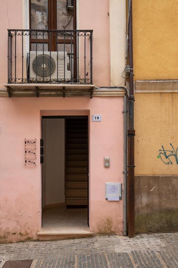 Via Cavour 19, Appartamento Del Conte Iglesias Zewnętrze zdjęcie